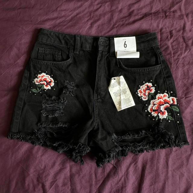 Primark Women's Shorts - Black - UK 6 on Productcaster.