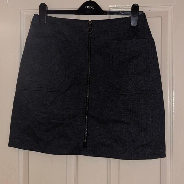 Dorothy Perkins Women's Mini Skirt - Grey - UK 12 on Productcaster.