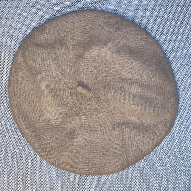 Preloved Women's Berets - Grey on Productcaster.