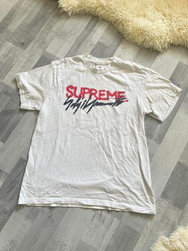 Supreme Men's T-shirt - White/Red - M on Productcaster.