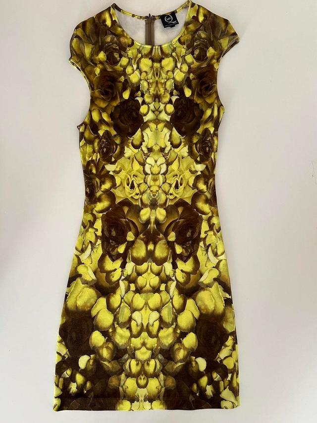 Alexander McQueen Women's Dress - Yellow/Gold - 8 on Productcaster.