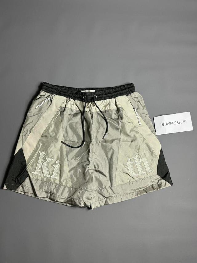 Kith Men's Shorts - Grey/Multi - S on Productcaster.