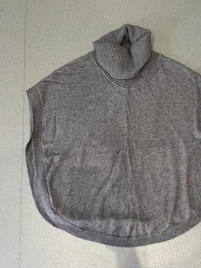 Costco Women's Jumper - Grey - 12 on Productcaster.