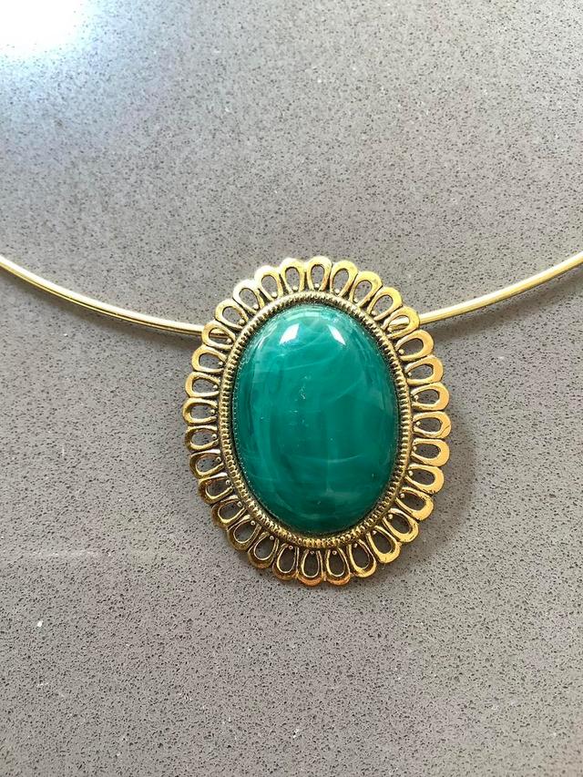 Vintage Women's Necklace - Gold/Green on Productcaster.