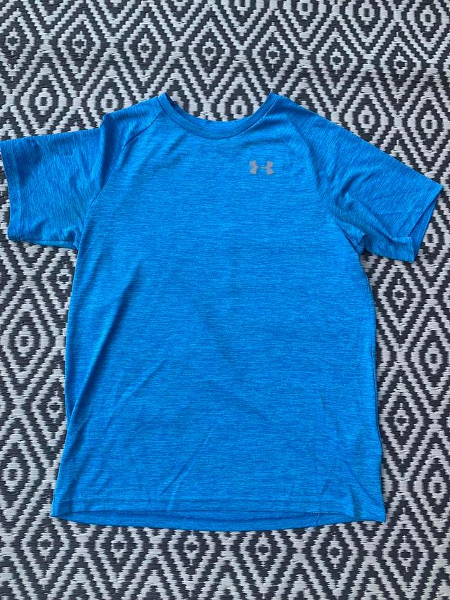 Under Armour Men's T-shirt - Blue - S on Productcaster.