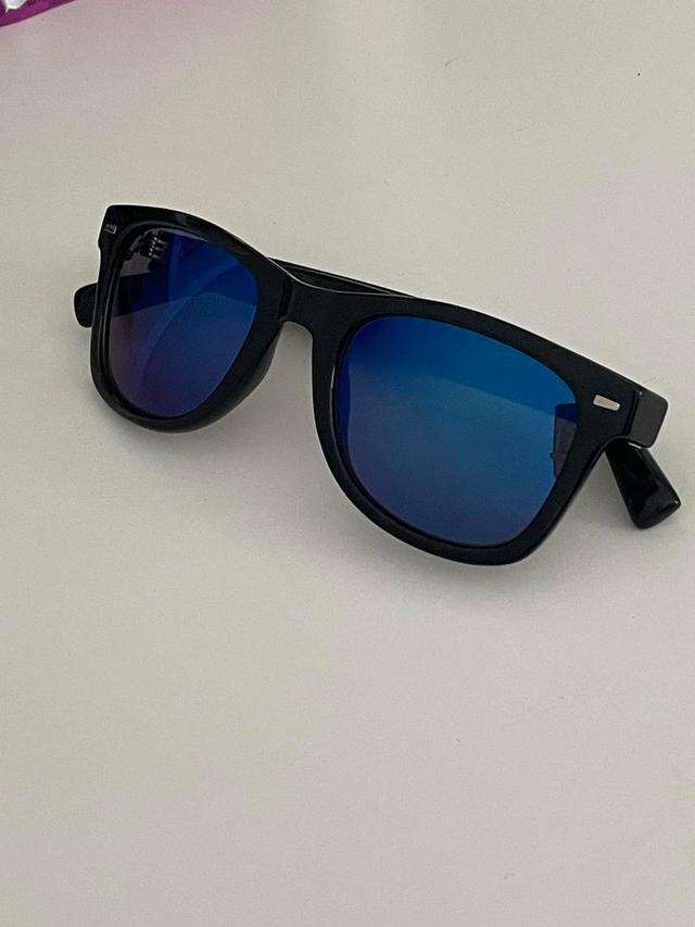 American Eagle Men's Sunglasses - Black/Blue on Productcaster.