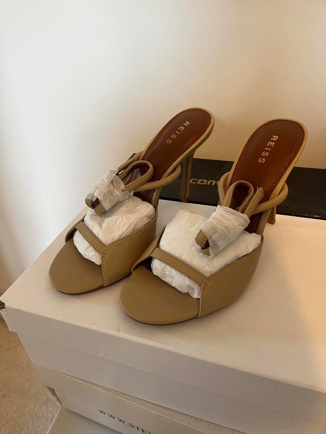 Reiss Women's Sandals - Tan/Brown - UK 5 on Productcaster.