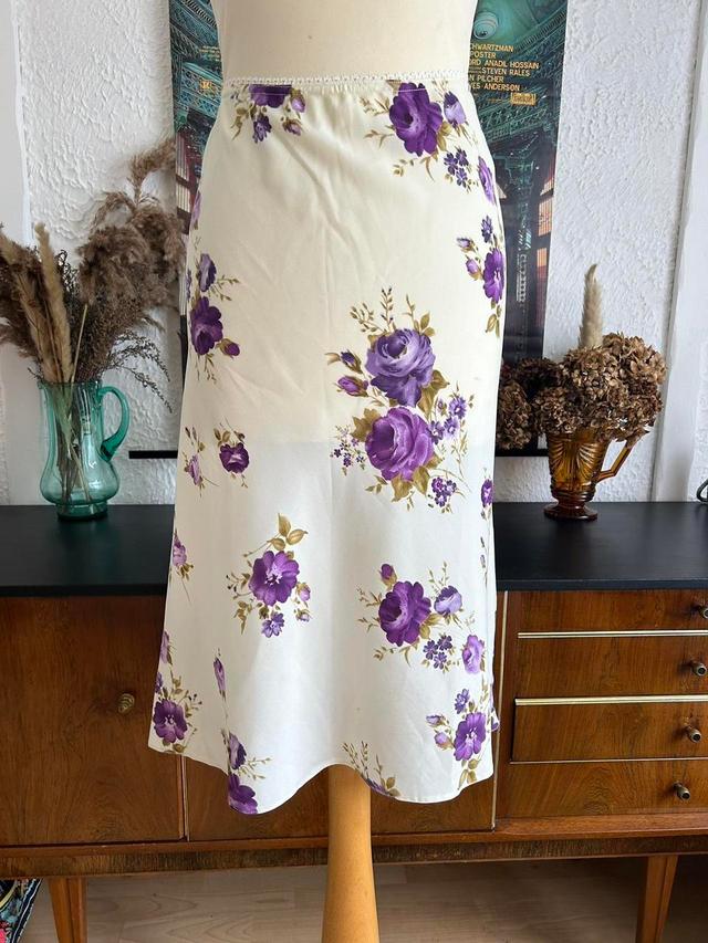 Reclaimed Vintage Women's Skirt - Cream/Purple - UK 14 on Productcaster.