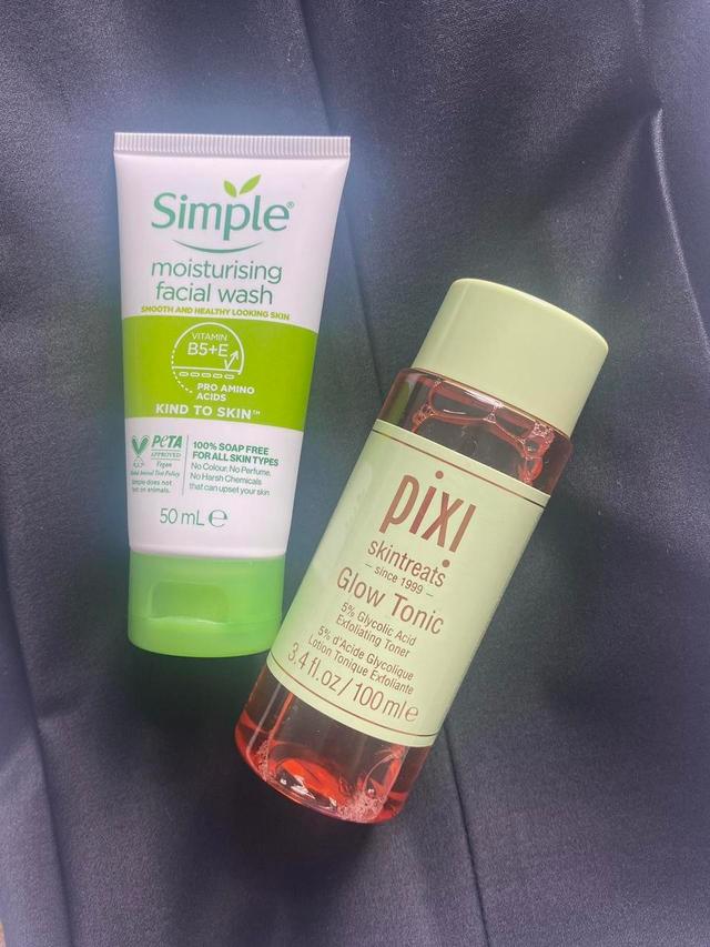 Pixi Skincare - Green/Orange on Productcaster.