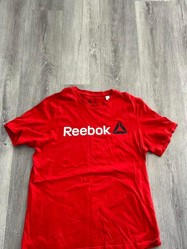 Reebok Men's T-shirt - Red - M on Productcaster.