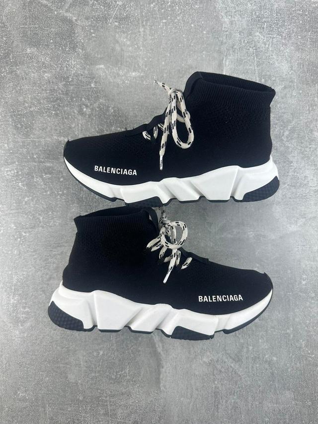 Balenciaga Women's Trainers - Black/White - UK 4 on Productcaster.