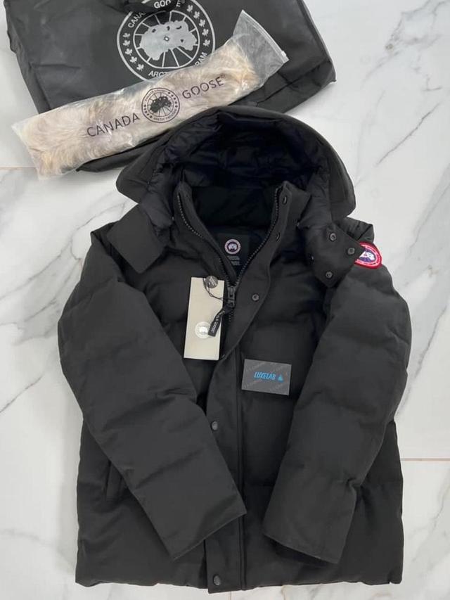 Canada Goose Men's Coat - Black - S on Productcaster.