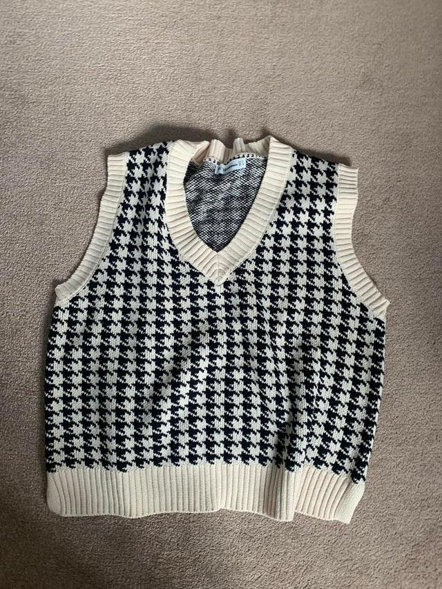 Women's Vest - Cream/Black - S on Productcaster.