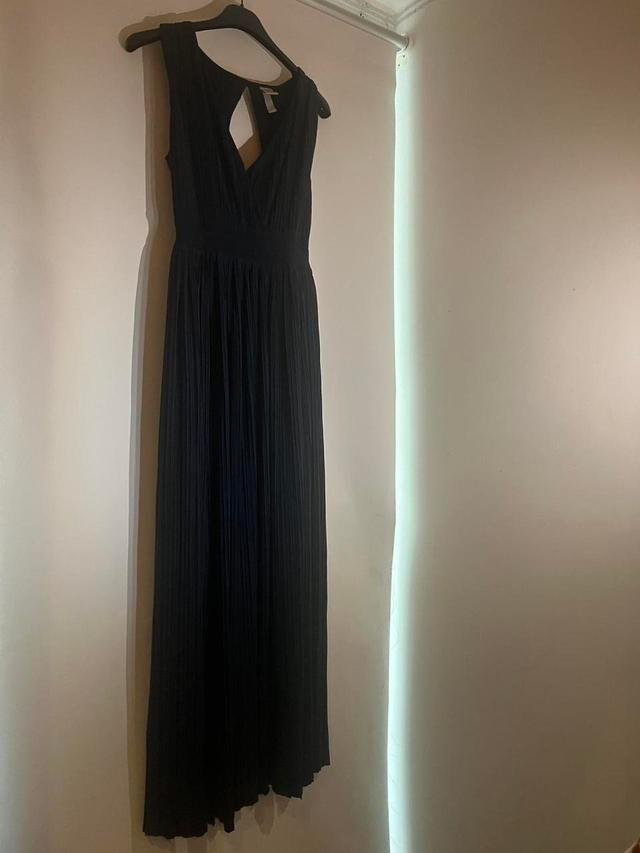 H&M Women's Pleated Dress - Navy - 10 on Productcaster.