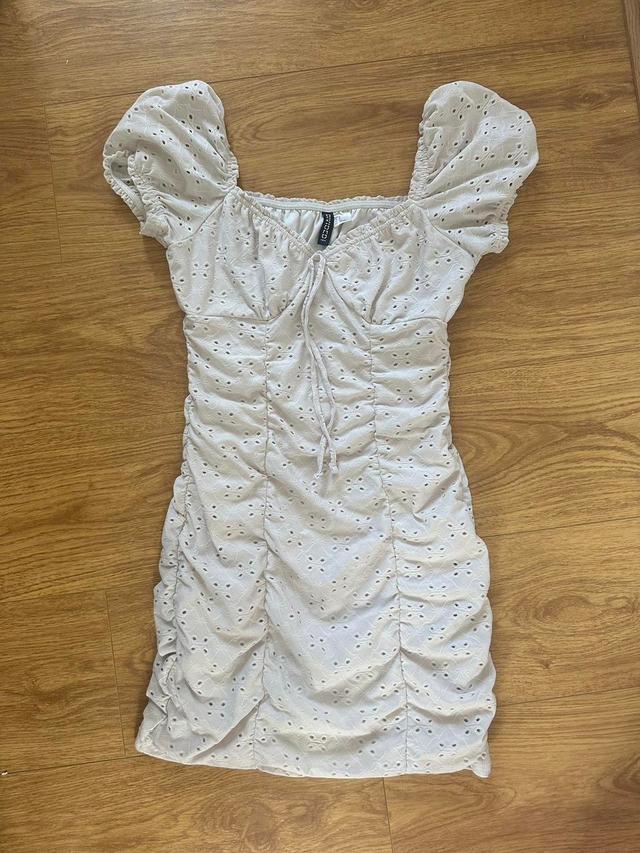 H&M Women's Bodycon Dress - White - S on Productcaster.