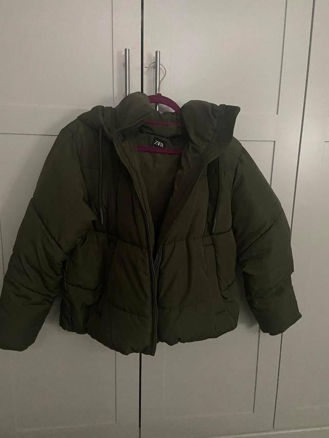 Zara Women's Puffer - Khaki/Green - S on Productcaster.