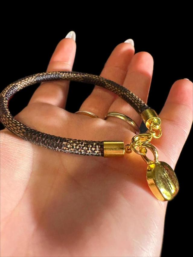 (+) People Women's Bracelet - Brown/Gold on Productcaster.