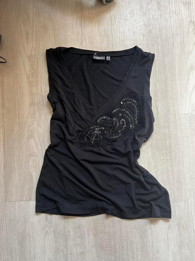 Women's T-shirt - Black - M on Productcaster.