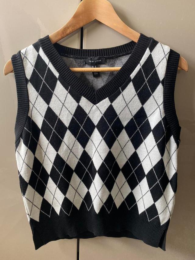 New Look Women's Jumper - Black/White - 8 on Productcaster.