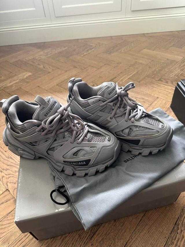 Balenciaga Men's Trainers - Grey - UK 6 on Productcaster.