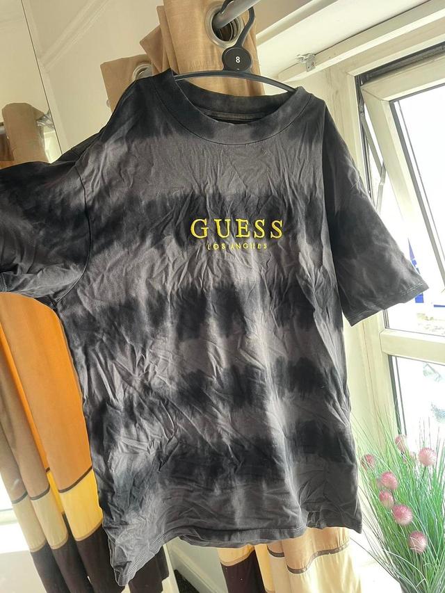 Guess Men's T-shirt - Black/Grey - S on Productcaster.