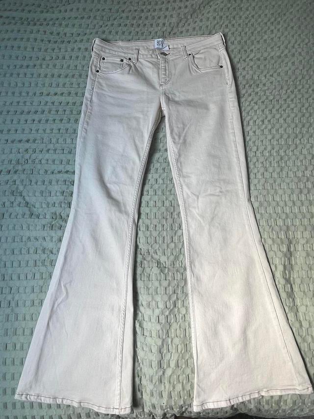 BDG Women's Jeans - White/Cream - 32" on Productcaster.