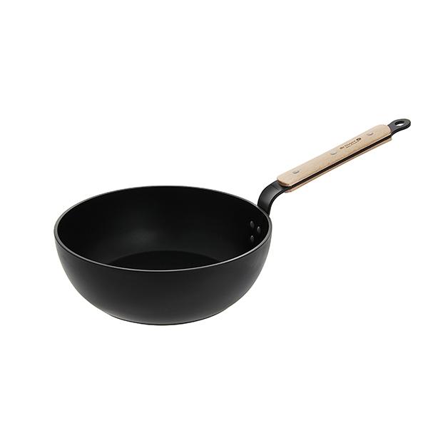 Sauteuse 28 cm bombée choc B bois De Buyer on Productcaster.