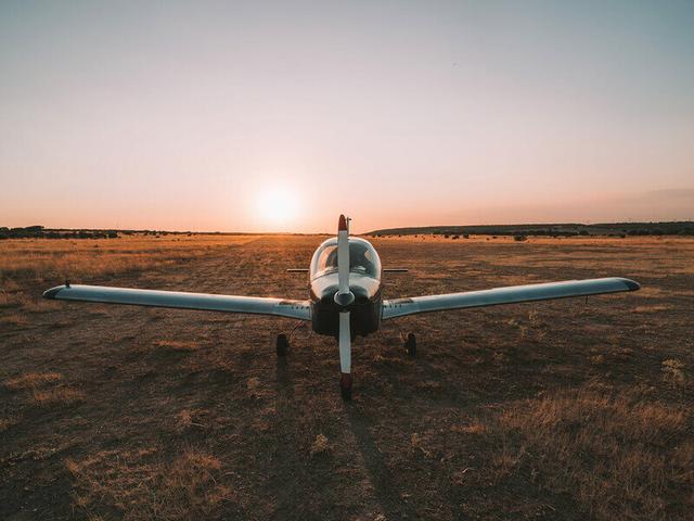 La Vida es Bella - Naturaleza desde las alturas: 2 horas de vuelo en avioneta - Cajas Regalo Aventura on Productcaster.