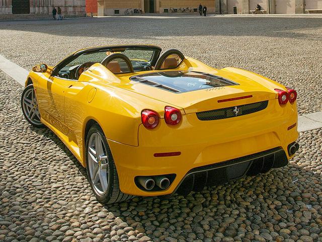 Emozioni alla guida: 1 sessione di 30 minuti su Ferrari F430 Spider per 2 - Cofanetti Regalo Smartbox on Productcaster.