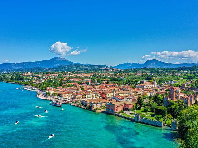 Smartbox - Pausa relax in Veneto: 1 notte con percorso benessere e una bottiglia di Prosecco in camera - Cofanetti Regalo Soggiorni on Productcaster.