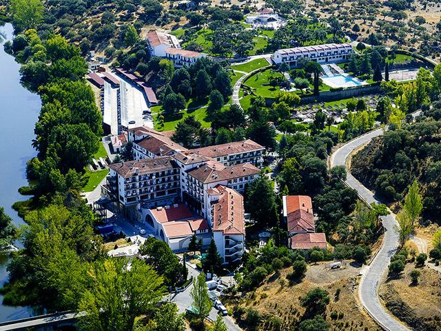 Smartbox - Hotel Balneario de Ledesma: 1 acceso al circuito spa y 1 comida o cena buffet - Bienestar on Productcaster.