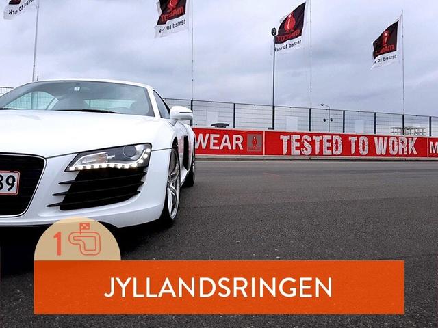 Smartbox - Kör sportbil: 1 varv i Audi R8 på Jyllandsringen - Upplevelsepresenter & Presentkort on Productcaster.