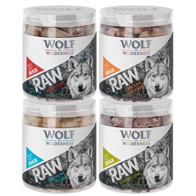 Výhodné balení Wolf of Wilderness - RAW snack (mrazem sušený) - Mix (300g): kuřecí srdíčka, hovězí játra, jehněčí plíce, kachní krky on Productcaster.