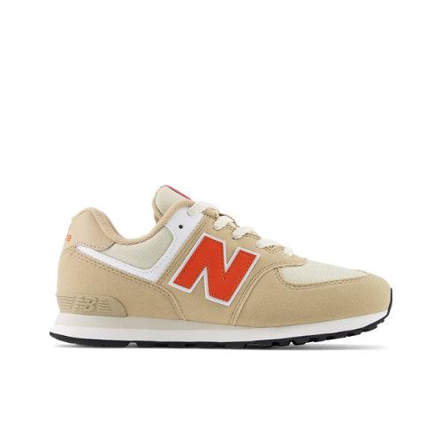 New Balance Enfant 574 en Beige/Orange, Suede/Mesh, Taille 38.5 on Productcaster.