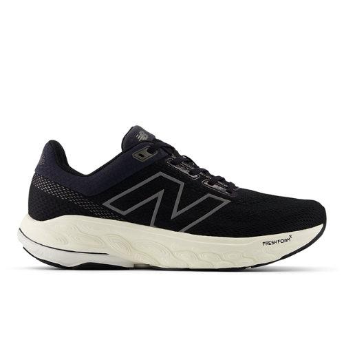 New Balance Men's Fresh Foam X 860v14 in Black/White Synthetic, size 9.5 on Productcaster.