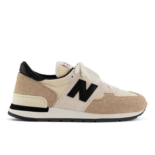 New Balance Unisexe MADE in USA 990v1 en Beige, Suede/Mesh, Taille 43 on Productcaster.