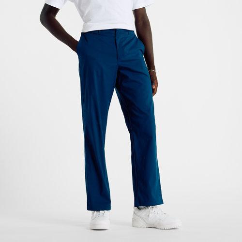 New Balance Män Athletics Standard Pant 30" i Blue Cotton Twill on Productcaster.