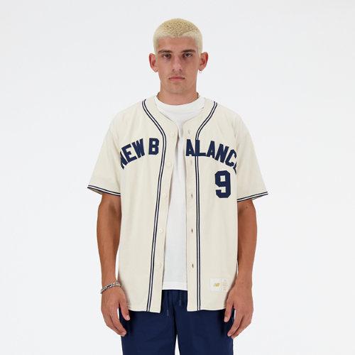 New Balance Hombre Sportswear's Greatest Hits Baseball Jersey in Beige, Polywoven, Talla 2XL on Productcaster.