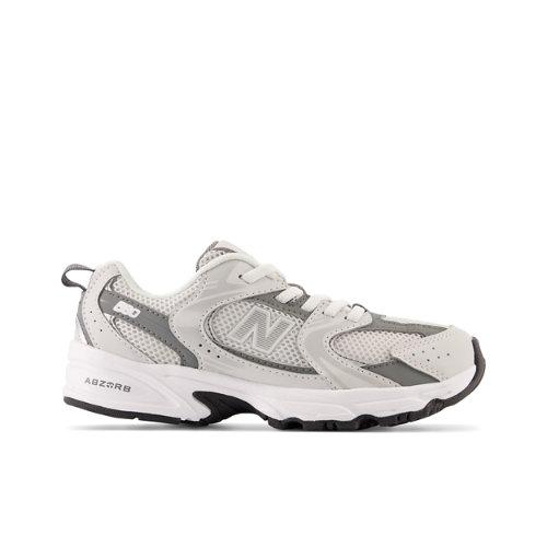 New Balance Niños 530 Bungee in Gris, Synthetic, Talla 32.5 on Productcaster.