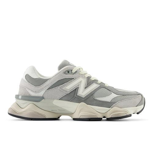 New Balance Unisex 9060 in Grau, Suede/Mesh, Größe 46.5 on Productcaster.