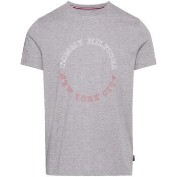 T-shirt Tommy Hilfiger - on Productcaster.