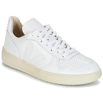 Lage Sneakers Veja V-10 on Productcaster.