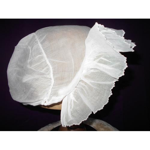 Ancienne Coiffe Ou Bonnet Pour Dame (5) on Productcaster.