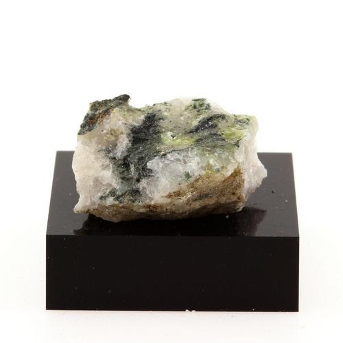 Quartz + Fuchsite. 32.5 Cts. Thetford Mines, Québec, Canada on Productcaster.