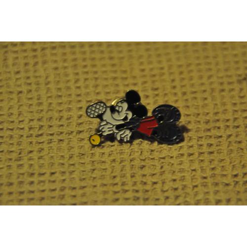 Pins Pin's Mickey Qui Joue Au Tennis Raquette on Productcaster.