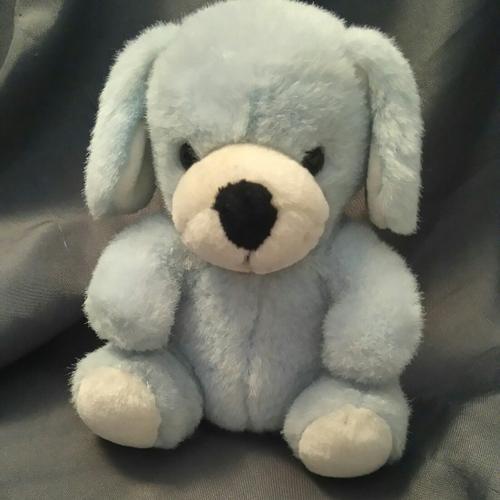 Doudou Peluche Chien Assis Bleu Blanc Euroclub By Althans on Productcaster.