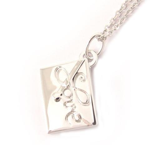 Collier Argent "Love" Enveloppe on Productcaster.