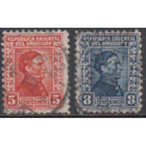 Urugay:Lot De 2 Timbres Oblitérés. on Productcaster.