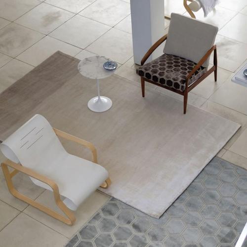 Tapis Salon Eberson 250x350 Tissé Main En Viscose Beige on Productcaster.