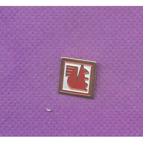 Rare Pins Banque Caisse D'epargne Ecureuil P674 on Productcaster.